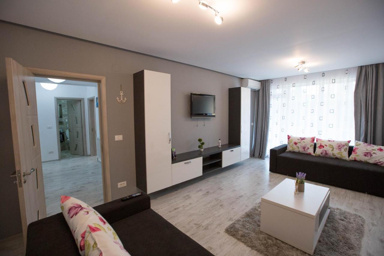 Promenada 1-4 Apartment